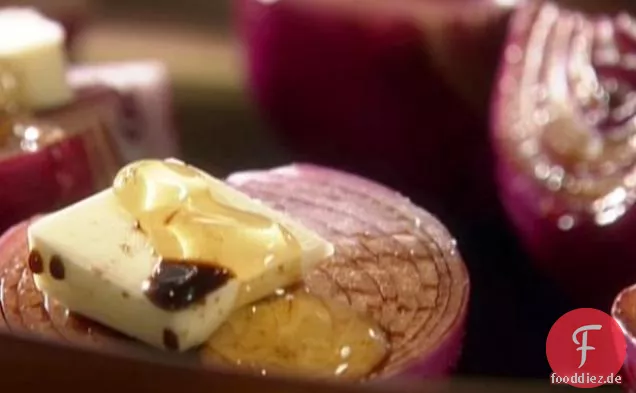 Rote Zwiebeln geröstet mit Balsamico und Honig