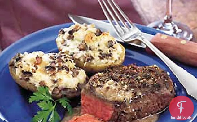 Pfeffer-Steaks mit Bourbon-Sauce