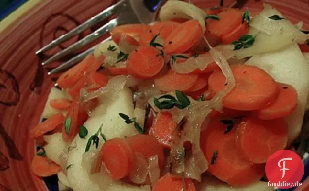Karamellisierte Zwiebeln mit Äpfeln und Karotten