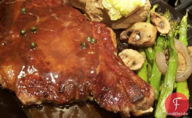 New Yorker Steaks in grüner Pfefferkornsauce