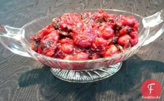Cranberry-Sauce Mit Getrockneten Kirschen