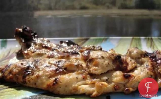 Gegrillte italienische Hähnchenbrust