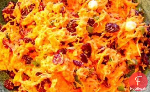Karotten-Craisin-Salat mit Ingwer