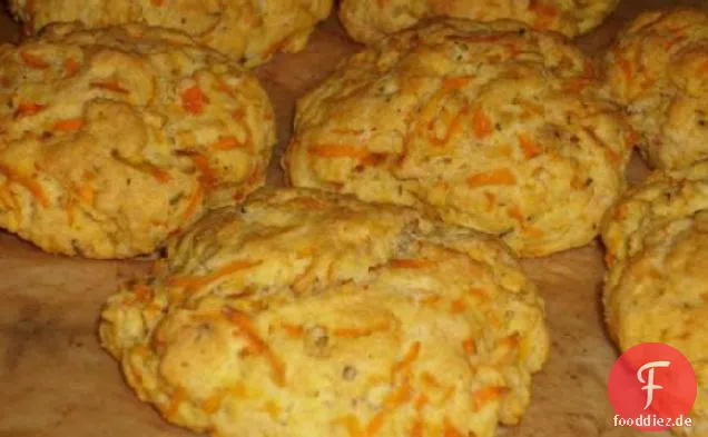 Karotten- und Kräuter-Dinner-Kekse