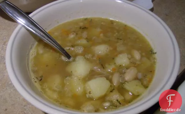 Mediterrane weiße Bohnensuppe