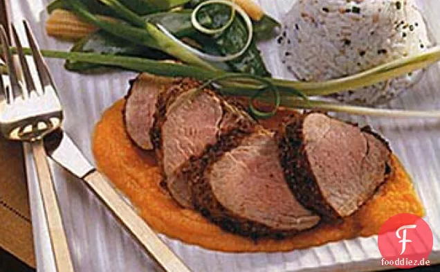 Koriander Schweinefilet mit Karotten-Ingwer-Sauce