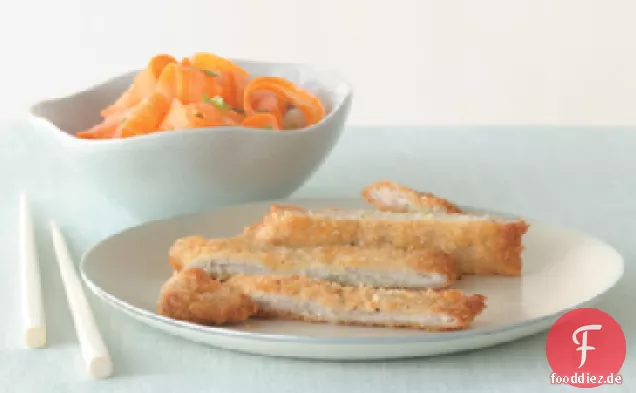 Schweinefleisch Katsu mit schnellen Karotten Gurken