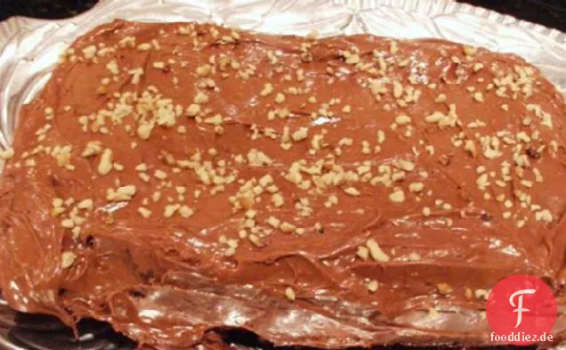 Schokoladen-Karottenkuchen mit Schokoladen-Frischkäse-Glasur