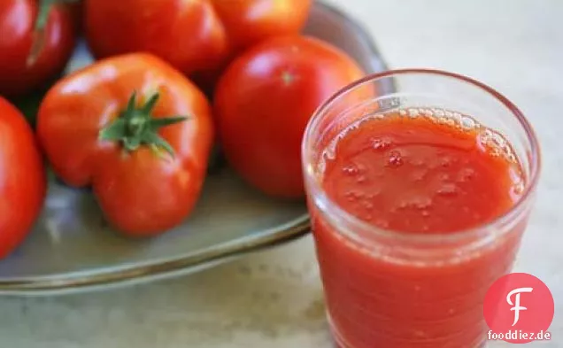 Hausgemachter Tomatensaft