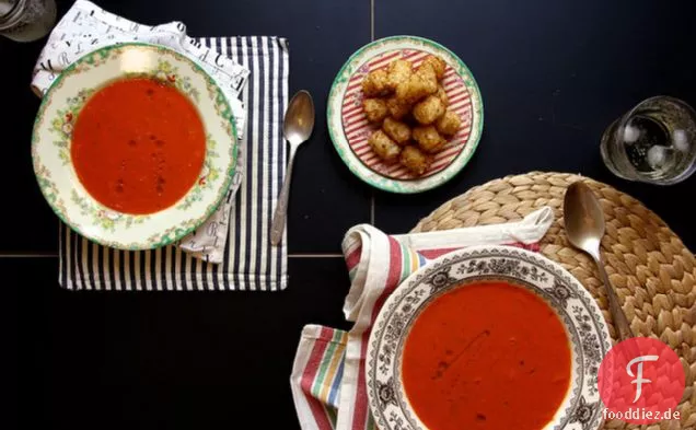 Tomaten-Zucchini-Suppe