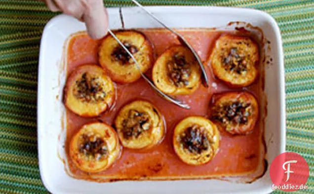 Nektarinen gebacken mit Pistazien und frischem Ingwer Rezept