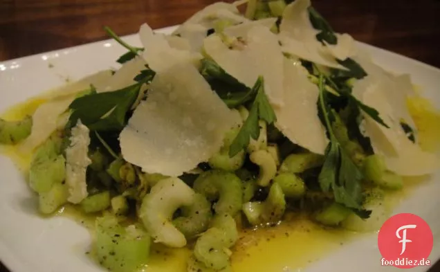 Kochen Sie das Buch: Sellerie und Parmesan-Salat