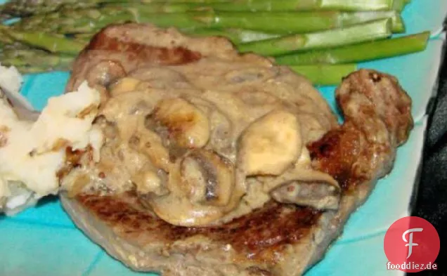 Gebratenes Steak mit Sauce