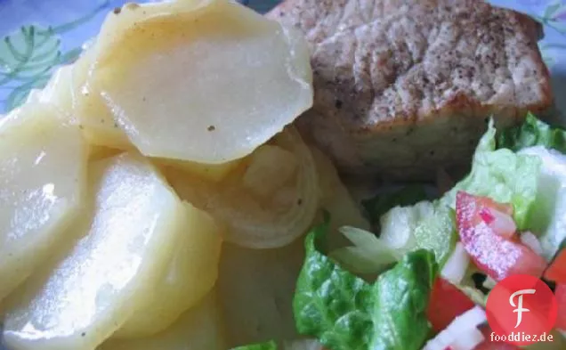 Schweinefleisch und Kartoffel backen