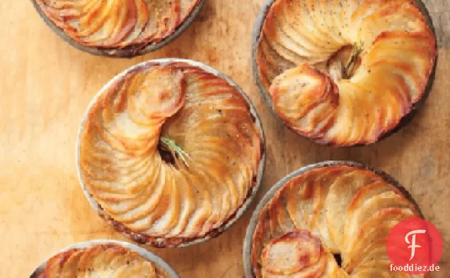 Geschmorte kurze Rippe, Stout, und Kartoffel Potpies