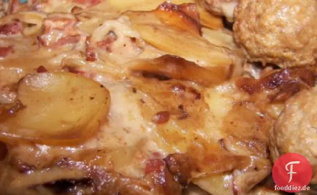 Kartoffeln und rote Zwiebeln langsam gekocht