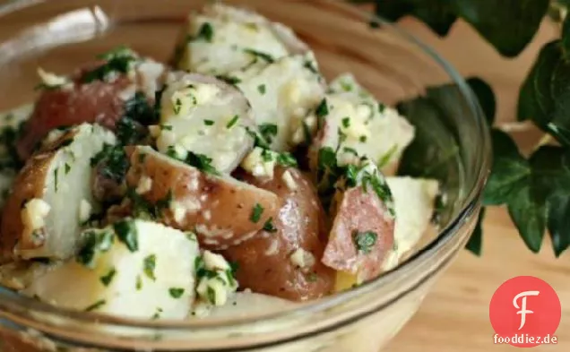 Neue Kartoffeln Mit Knoblauch, Minze und Butter