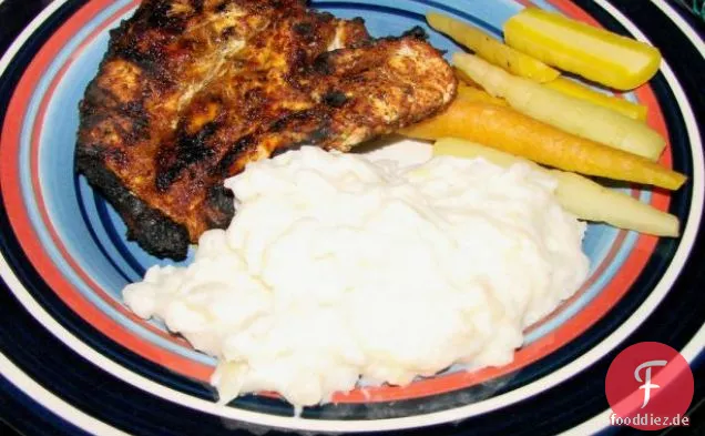 Cremige Cheesy Garlicky Kartoffelpüree