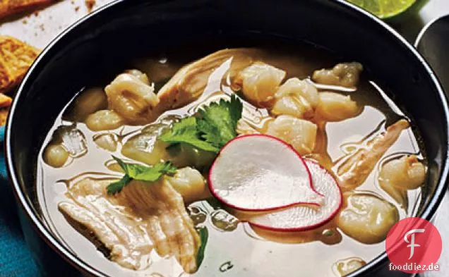 Mexikanisches Huhn-Hominy Suppe