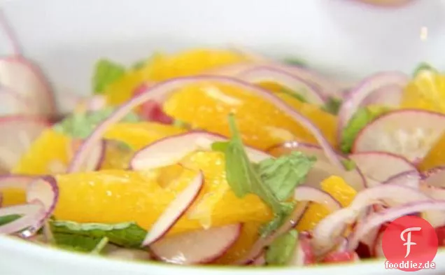 Orangen-, Rettich- und Minzsalat
