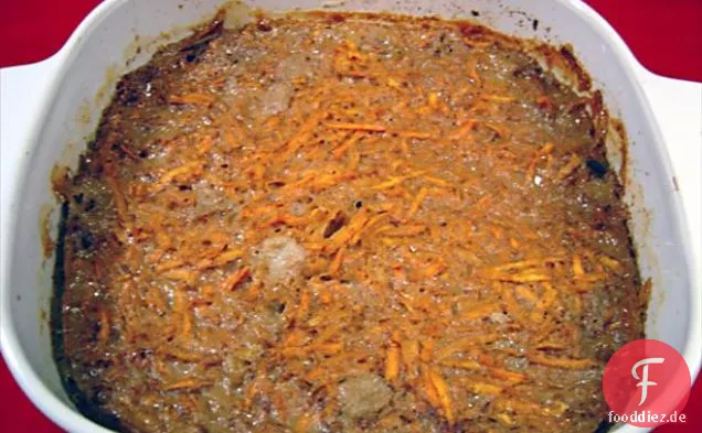 Philippinische würzige Süßkartoffelsprossen, Tomaten, Zwiebelsalat