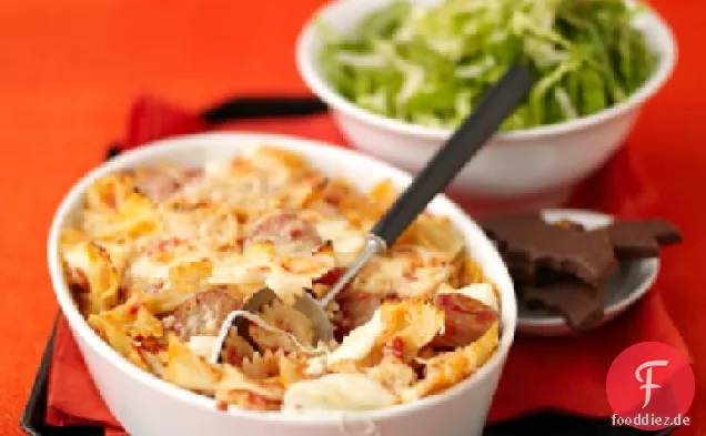 Gebackene Fliege Pasta mit Mozzarella