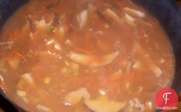 Heiße und saure Schweinefleischsuppe