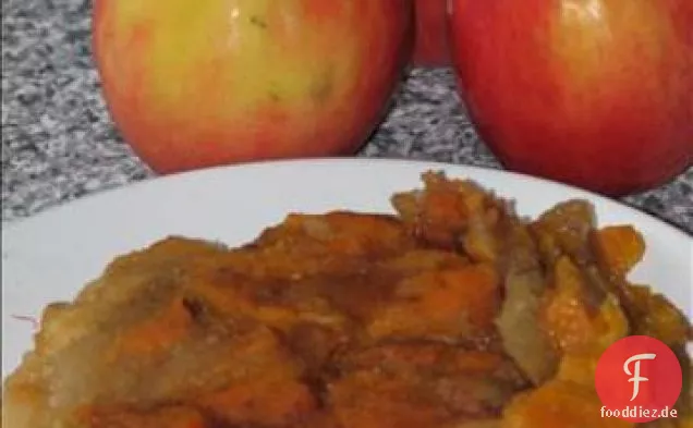 Ausgezeichneter Yam- und Apfelauflauf