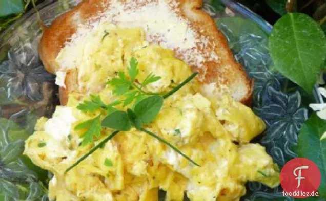 Kräuter-Frischkäse-Rührei