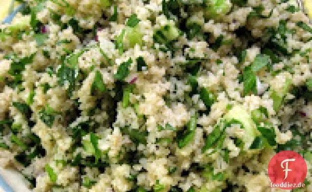 Couscous oder bulgarischer Salat mit Sellerie