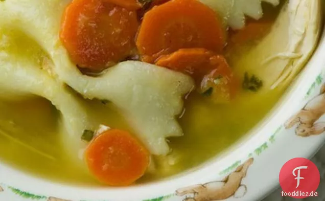Die beste, einfachste und schnellste Hühnernudelsuppe aller Zeiten