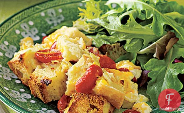 Cheddar-Tomaten-Brotpudding