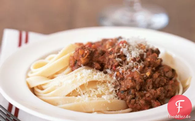 Fettuccine mit Bolognese-Sauce
