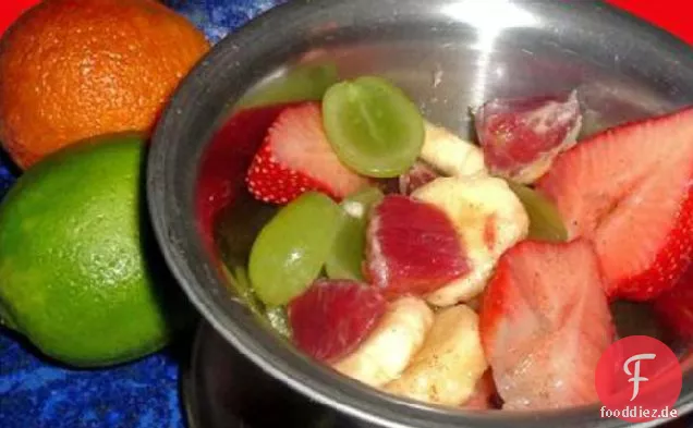 Omelett mit frischem Fruchtkompott