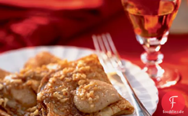 Warme Crepes mit haselnussbrauner Butter