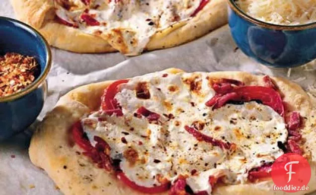 Frische Mozzarella-Basilikum-Pizza
