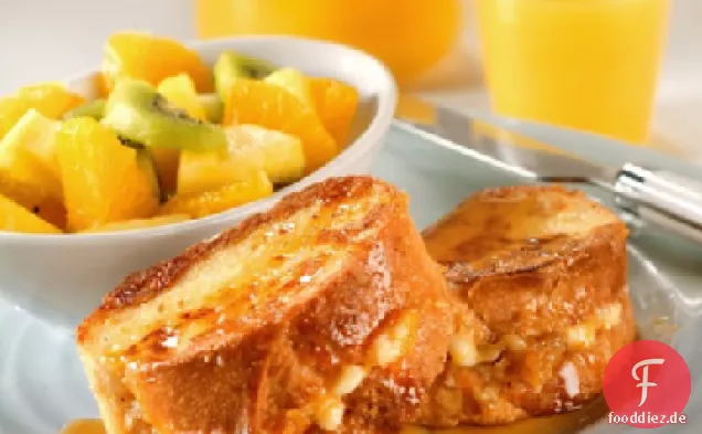 Aprikosen-gefüllter French Toast