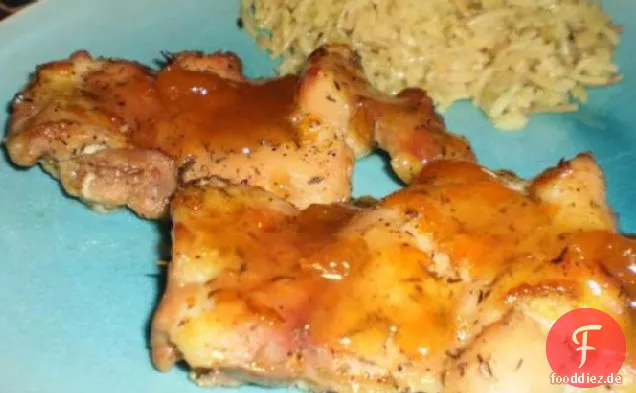 Marinierte Hähnchenschenkel mit spritziger Aprikosenglasur