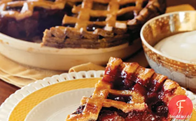 Birne-Cranberry-Torte mit Kunstgitter