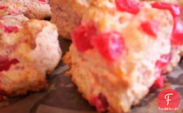 Getrocknete Kirsch-Scones