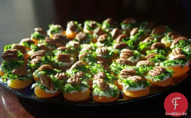 Getrocknete Aprikosen mit Blauschimmelkäse