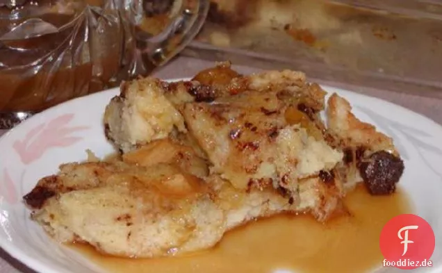 Schokoladen-Aprikosen-Brot-Pudding