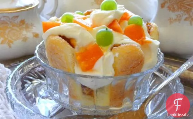 Aprikose Stachelbeere geschichtete Kleinigkeit Dessert mit Mascarpone-Creme