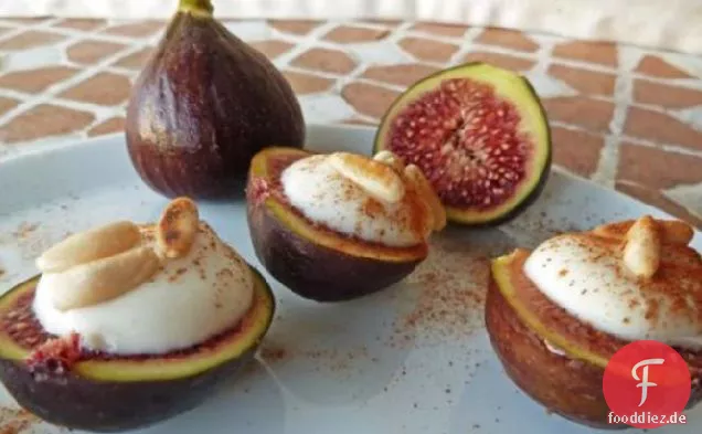 Mascarpone gefüllte Feigen oder Aprikosen Mit Amaretto