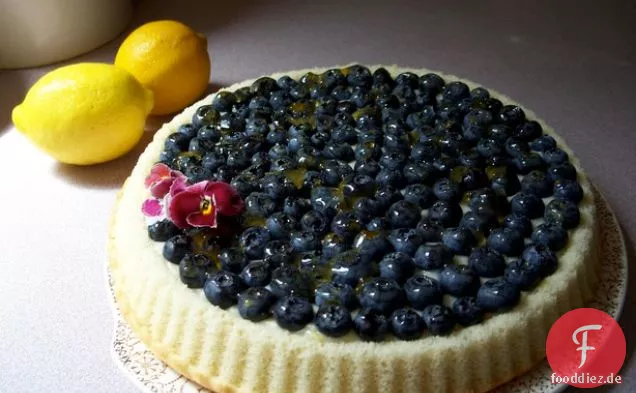 Frische Blaubeeren mit Mascarpone-Käse und Zitronenquark