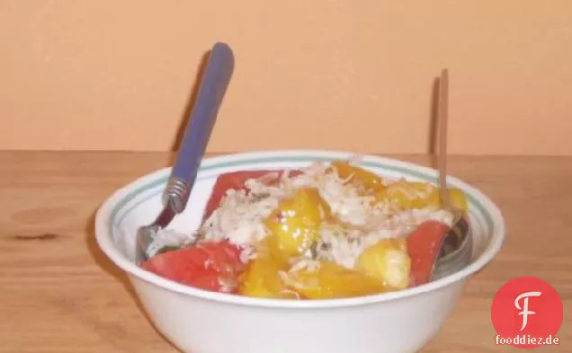 Tropische Frucht Kabobs mit Kokosnuss-Eis