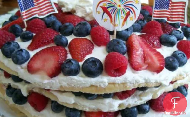 Beeren - 'n' - Sahne-Torte
