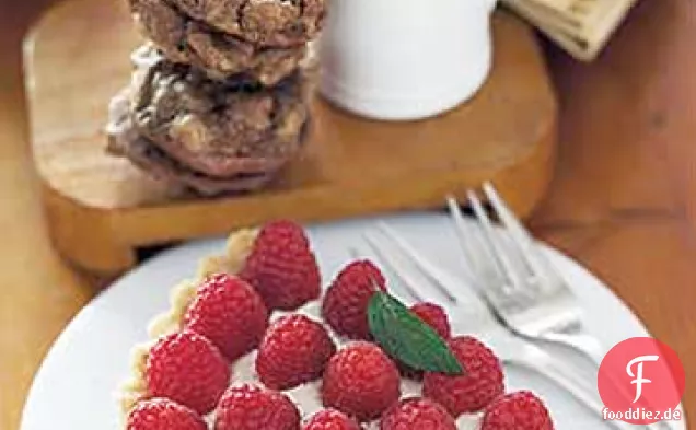 Frische Himbeer-Sahne-Torte