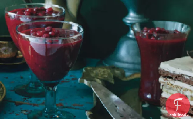 Puddings mit roten Früchten