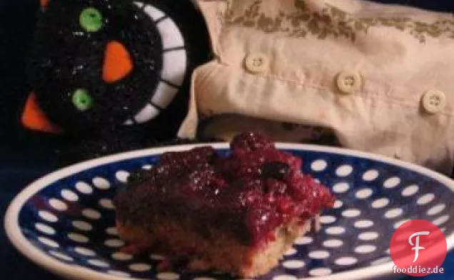 Drei Beeren Upside-Down-Kuchen